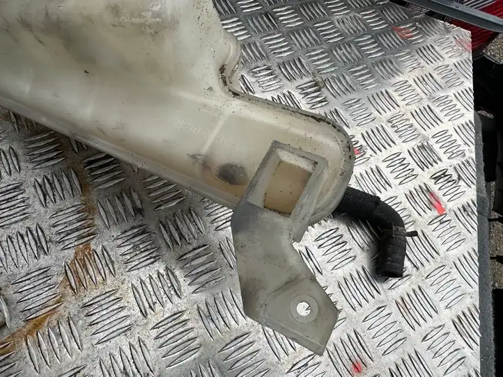 Nissan Juke I F15 (2010 - 2018) 217101KB0A Расширительный бачок — фото 4