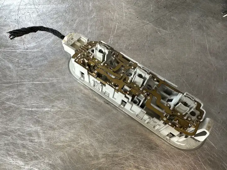 Nissan Qashqai (2010 - 2013) 8200073234 Передняя подсветка — фото 2