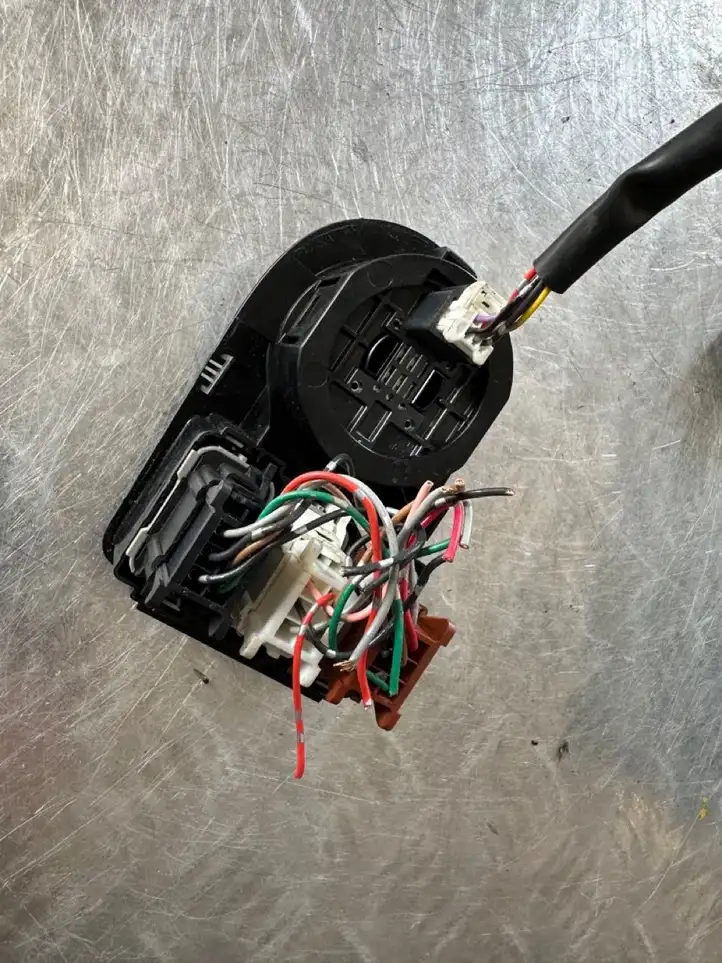 Nissan Qashqai (2010 - 2013) 96912JD61A Включатель блокировки дифференциалов — фото 2