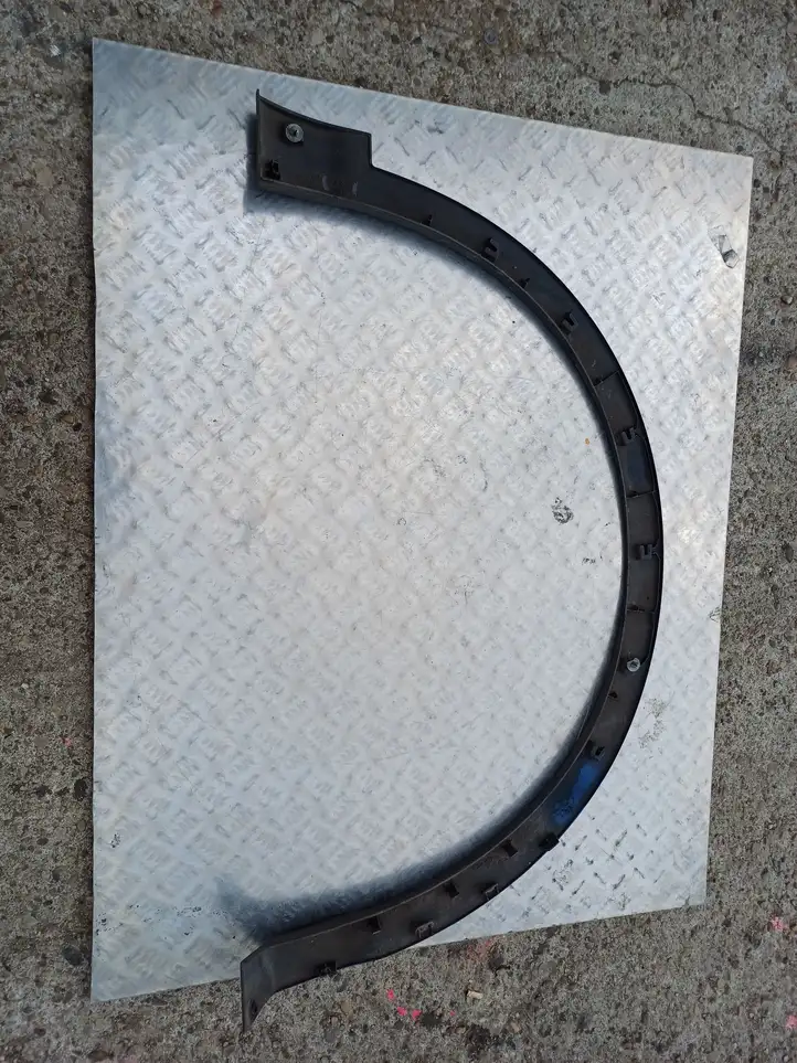 Nissan Qashqai (2013 - 2017) 638114EA0A Накладка колесной арки — фото 1