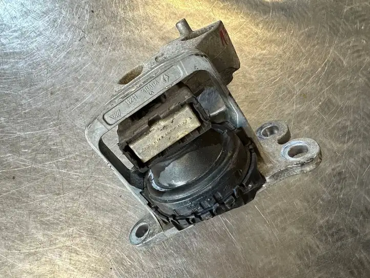 Nissan Qashqai (2013 - 2017) 112114BA0A Опора двигателя — фото 3