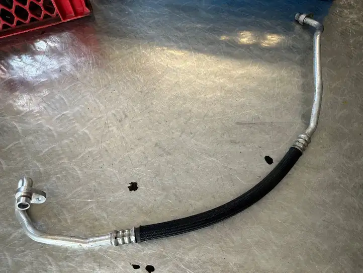 Nissan Qashqai (2013 - 2017) 924904EB0A Трубки и шланги кондиционера — фото 1