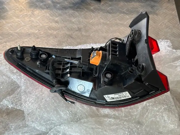Renault Kadjar (2015 - 2018) 265508701R Задний фонарь в кузове — фото 3