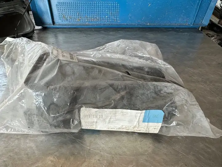 BMW 3 F30 F35 F31 (2012 - 2018) 13717597584 Детали воздухозаборника — фото 4
