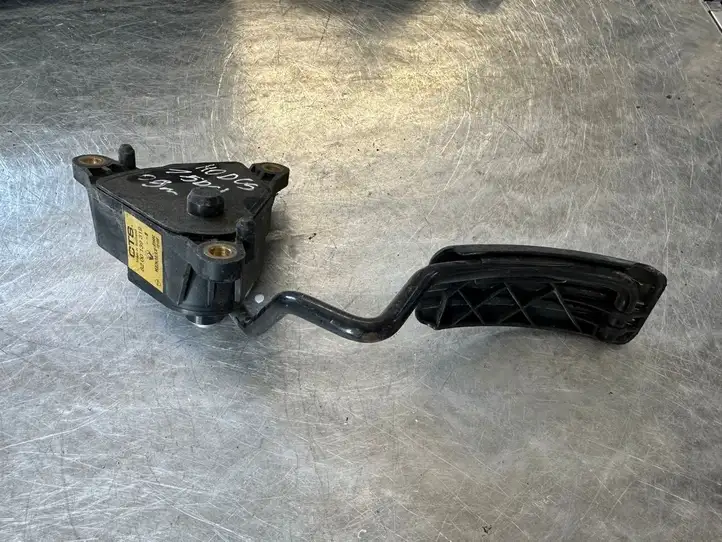Renault Modus (2004 - 2007) 8200139319 Педаль акселератора — фото 3