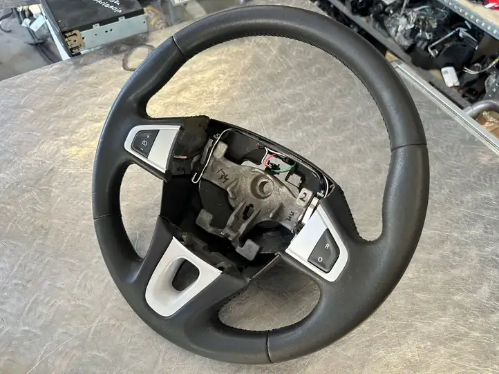 Renault Scenic III - Grand scenic III (2009 - 2016) 609581499 Руль — фото 3
