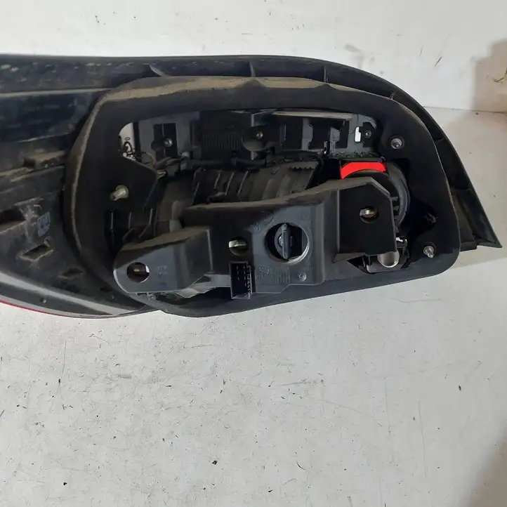 BMW 5 E60 E61 (2004 - 2010) 19528502 Задний фонарь в кузове — фото 3