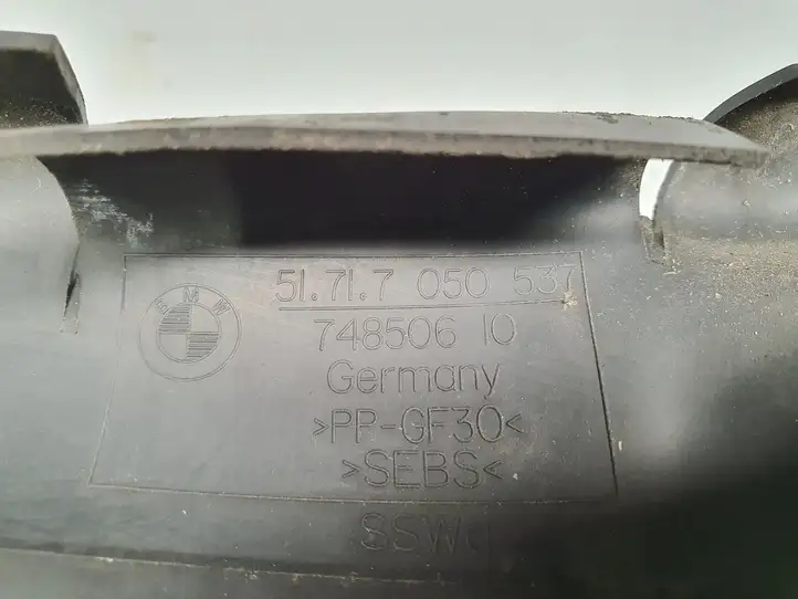 BMW 5 E60 E61 (2004 - 2010) 7050537 Дефлектор воздуха — фото 3