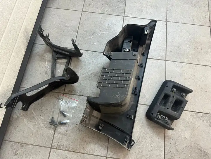 Ford Ranger (2019 - ) N1WB-E20041-BA Кронштейн заднего бампера — фото 7