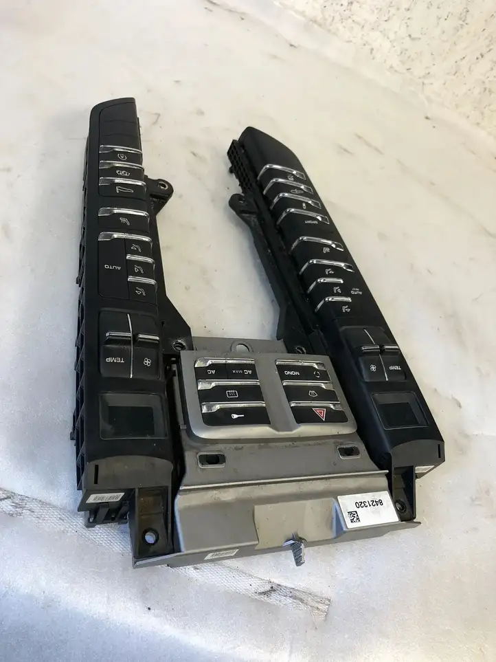 Porsche Panamera (970) (2009 - 2013) 97065320332 Блок кнопок на панели — фото 2