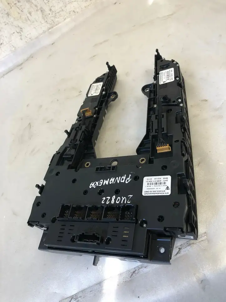 Porsche Panamera (970) (2009 - 2013) 97065320332 Блок кнопок на панели — фото 3