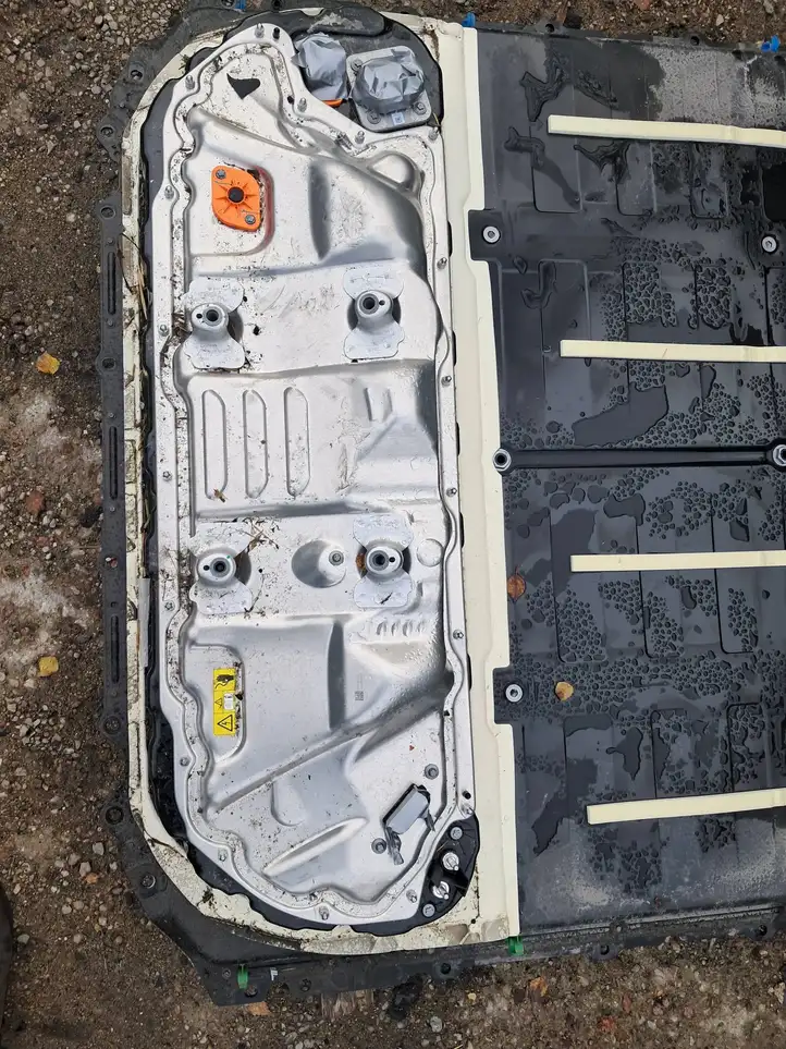 Tesla Model Y (2019 - 2024) 170001200B Аккумулятор гибридного / электрического автомобиля — фото 3
