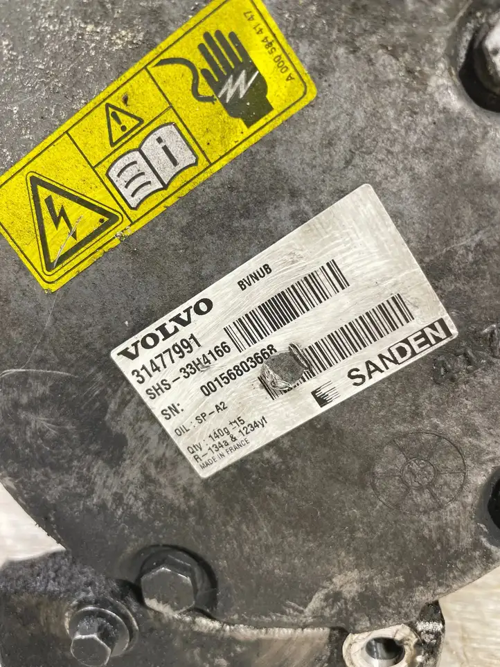 Volvo V60 (2013 - 2018) 33H4166 Компрессор (насос) кондиционера воздуха — фото 2