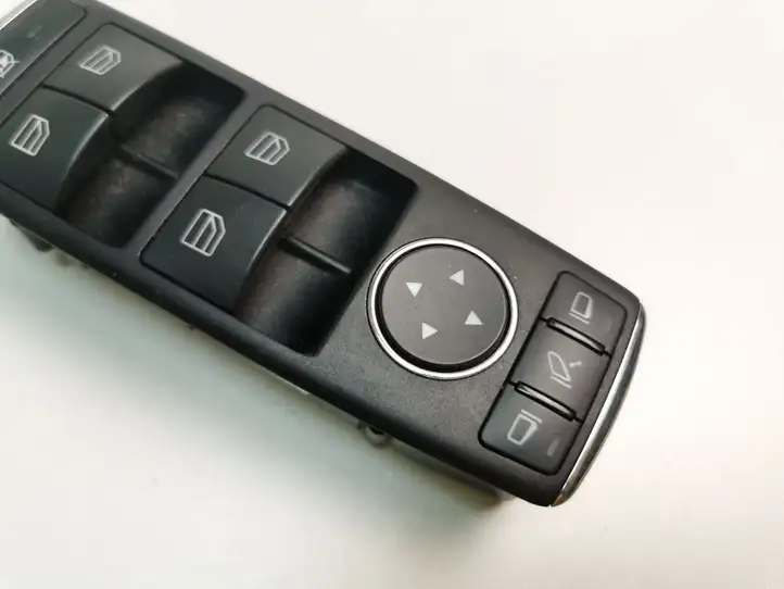 Mercedes-Benz C W204 (2007 - 2014) A2128208310 Блок кнопок стеклоподъемников — фото 5