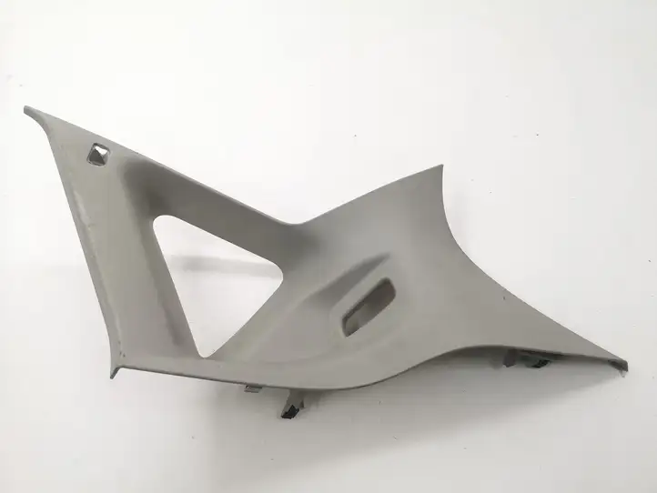 Ford Fiesta (2006 - 2008) 8A61A31010 Облицовка заднего бокового стекла — фото 1