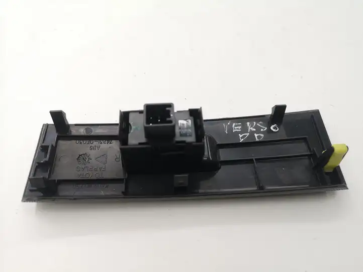 Toyota Corolla Verso AR10 (2004 - 2009) 742310F030 Блок кнопок стеклоподъемников — фото 3