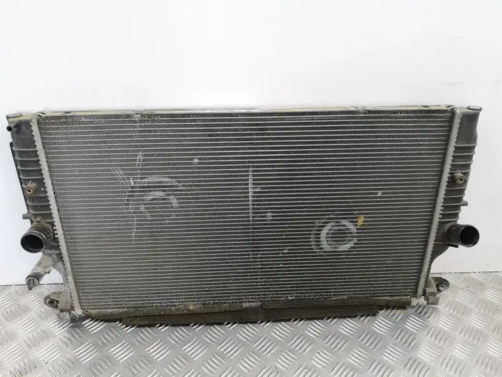 Toyota Avensis T270 (2009 - 2012) 164000R061B Радиатор охлаждающей жидкости двигателя — фото 1