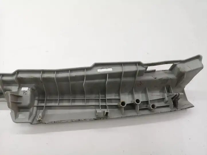 Toyota Prius (XW30) (2009 - 2015) 6471647030 Отделка порога багажника — фото 8