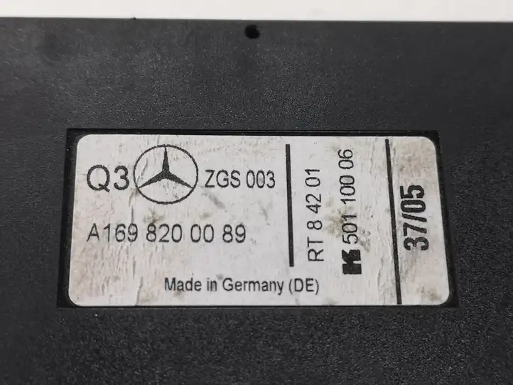 Mercedes-Benz B-class W245 (2005 - 2008) A1698200089 Усилитель антенны — фото 4