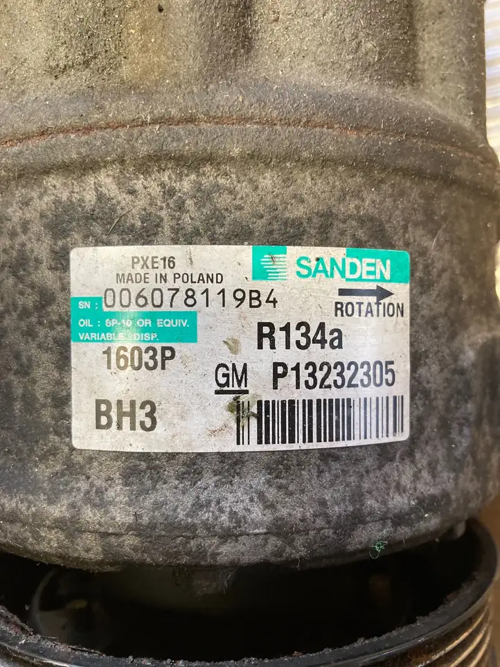 Chevrolet Captiva (2011 - 2013) P13232305 Компрессор (насос) кондиционера воздуха — фото 2