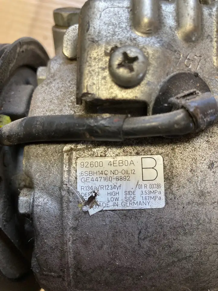 Nissan Qashqai (2013 - 2017) 926004EB0A Компрессор (насос) кондиционера воздуха — фото 2