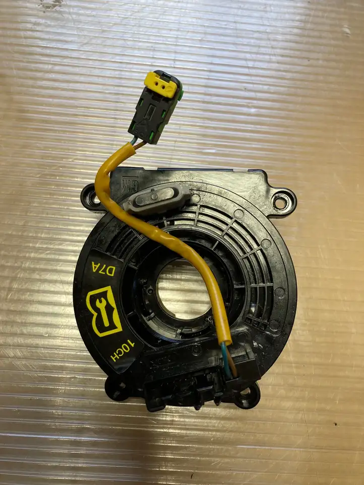 Chevrolet Captiva (2011 - 2013) 20982765 Контактное кольцо SRS — фото 1
