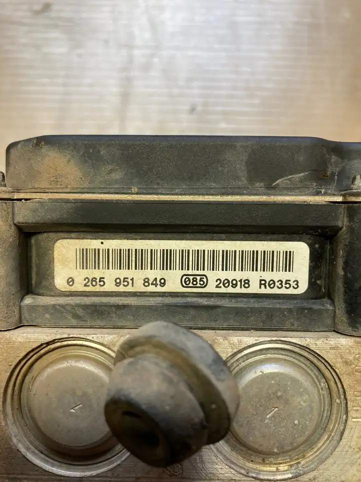 Nissan Qashqai (2010 - 2013) 47660BB50A ABS блок — фото 4
