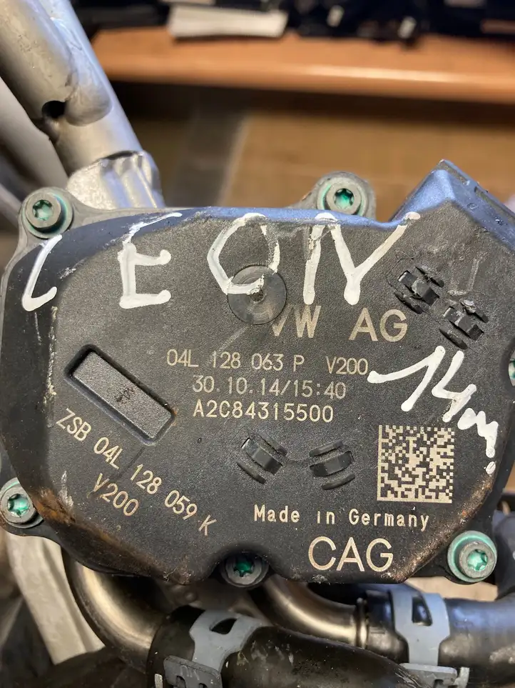 Seat Leon (5F) (2012 - 2019) 04L128063P Электрозадвижка двигателя — фото 2