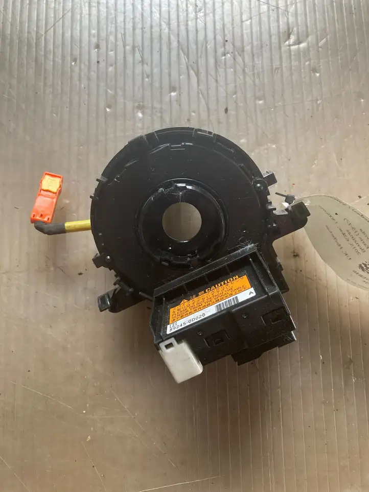 Toyota Yaris (2012 - 2014) 892450D020 Контактное кольцо SRS — фото 1
