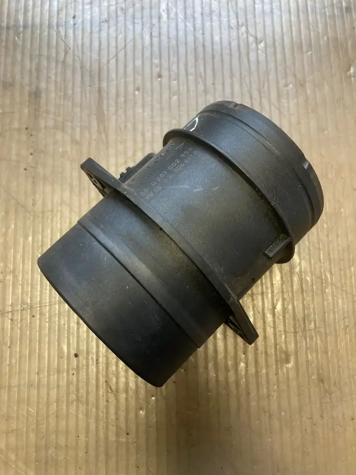 Seat Leon (5F) (2012 - 2019) 03L906461A Датчик массового расхода воздуха — фото 1