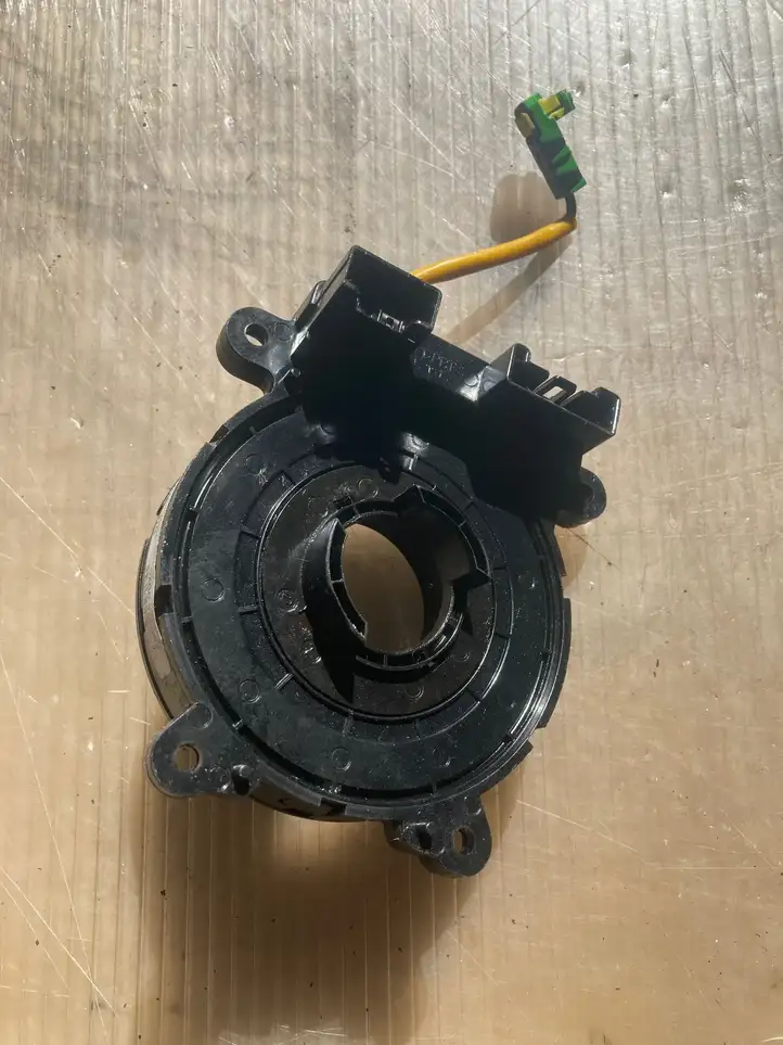 Opel Antara (2011 - 2017) 20982765 Контактное кольцо SRS — фото 3