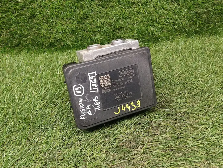 Ford Fusion II (2013 - ) DG9C2C405AH ABS блок — фото 3