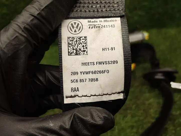 Volkswagen Jetta VI (2011 - 2018) 5C6857705B Передний ремень безопасности — фото 3