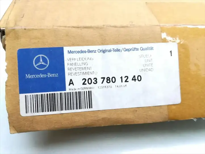 Mercedes-Benz C W203 (2000 - 2007) A2037801240 Прочие детали салона — фото 5