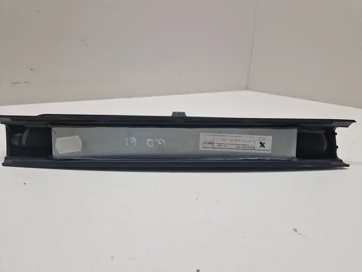 BMW 5 E60 E61 (2004 - 2010) 6984641 Солнцезащитная шторка заднего бокового окна — фото 5