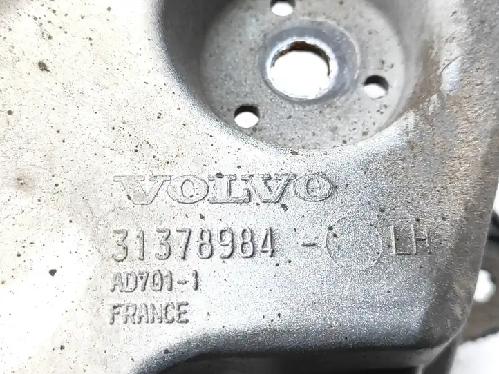 Volvo S90, V90 (2016 - 2020) 31378984 Крепление крыла — фото 3