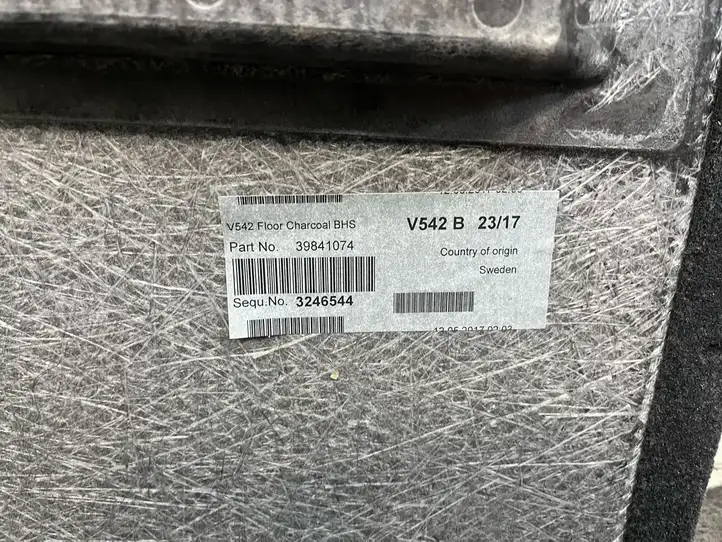Volvo S90, V90 (2016 - 2020) 39841074 Пол багажника — фото 2