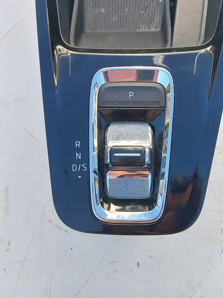Skoda Octavia Mk4 (2019 - ) Кулиса КПП — фото 2