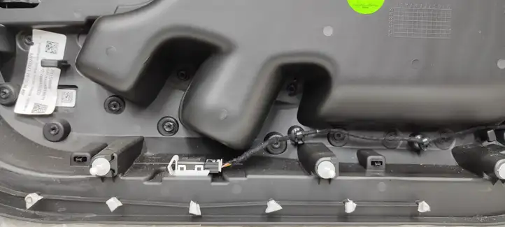 Jeep Grand Cherokee WL (2017 - 2022) 6PZ09TRMAA Обшивка передней двери — фото 12