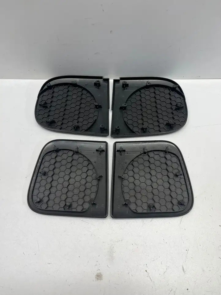 Audi A4 S4 B7 8E 8H (2004 - 2009) 8E0035435A Накладка динамика задней двери — фото 4