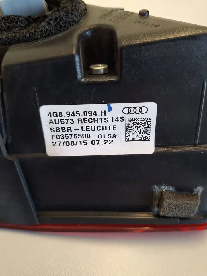 Audi A7 S7 4G (2014 - 2018) 4G8945094H Задний фонарь в крышке багажника — фото 5