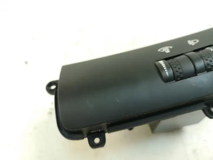 Kia Ceed (2010 - 2012) 933001H925EQ Включатель регулировки высоты фонарей — фото 3