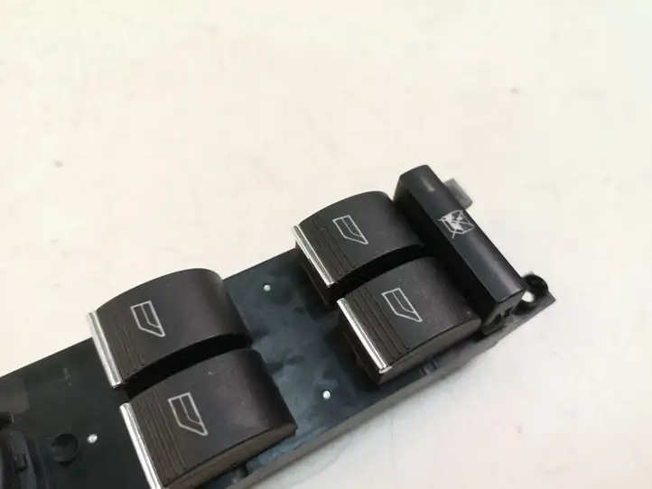Ford Focus (2011 - 2015) AM5T14A132CA Кнопка стеклоподъемников — фото 4