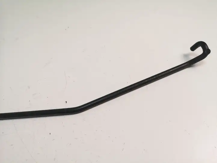 Ford Focus (2011 - 2015) Упор капота — фото 4