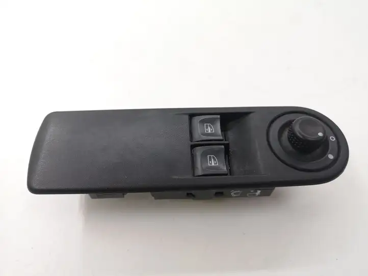 Renault Clio IV (2012 - 2019) 809611667R Кнопка стеклоподъемников — фото 2