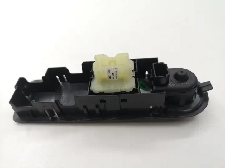 Renault Clio IV (2012 - 2019) 809611667R Кнопка стеклоподъемников — фото 5