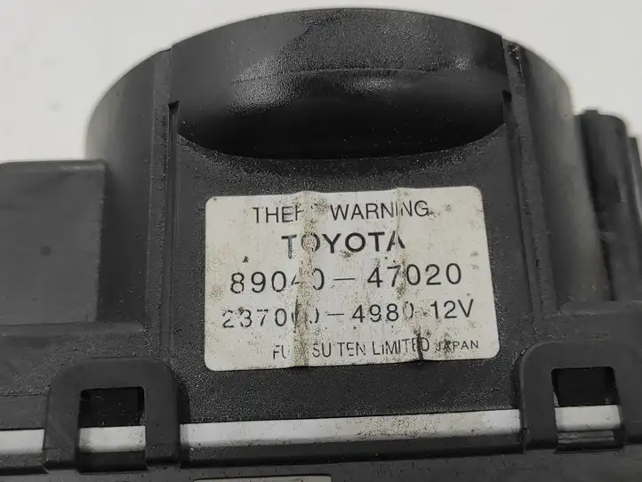 Toyota Prius (XW30) (2009 - 2015) 8904047020 Сирена сигнализации — фото 6