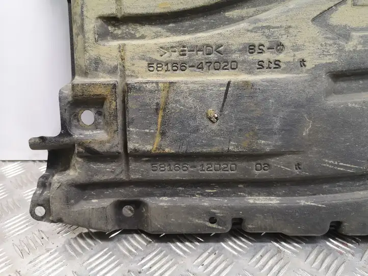 Toyota Prius (XW30) (2009 - 2015) 5816647020 Защита двигателя — фото 2