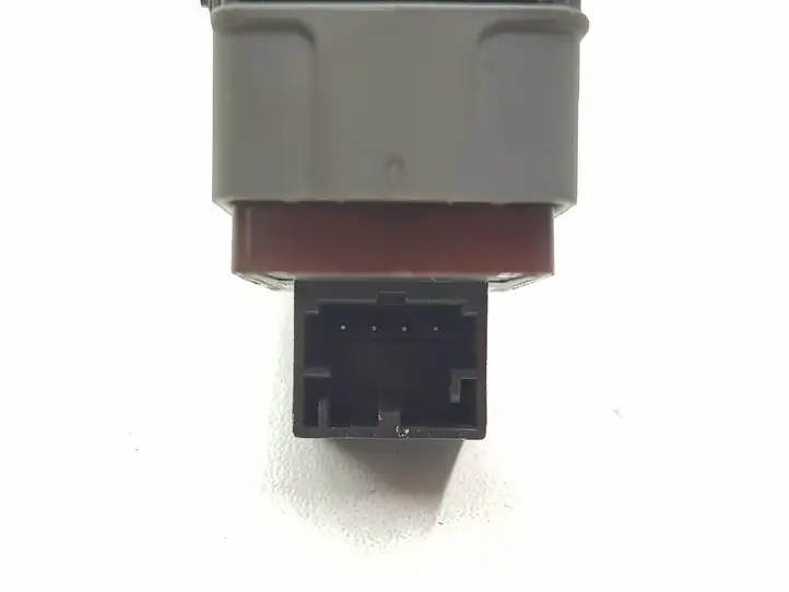 Audi A4 S4 B8 8K (2007 - 2011) 8K0959831 Кнопка закрытия крышки багажника — фото 3