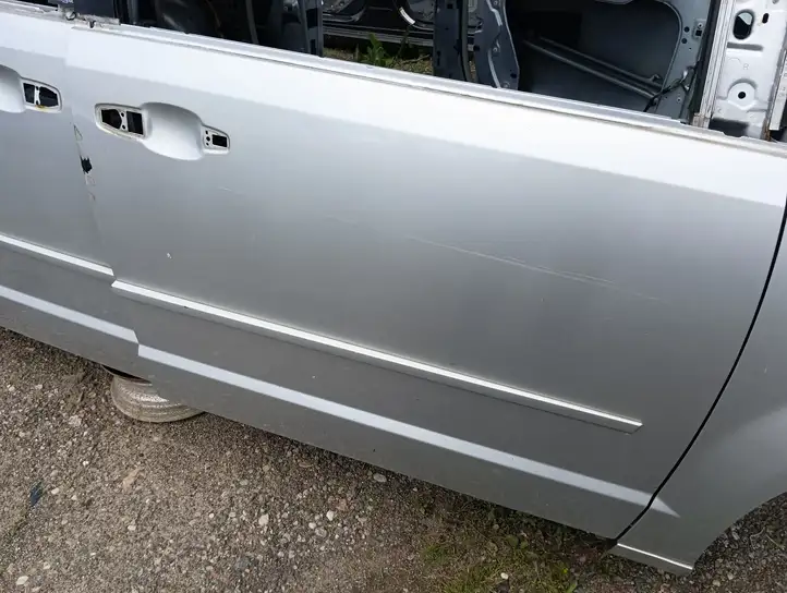 Chrysler Grand Voyager V (2007 - 2010) Дверь — фото 6